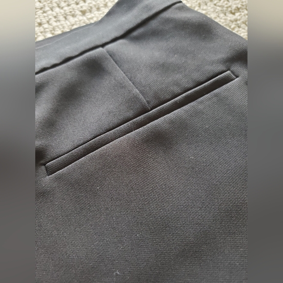 Wilfred Scalloped Shorts - Picture 6 of 8